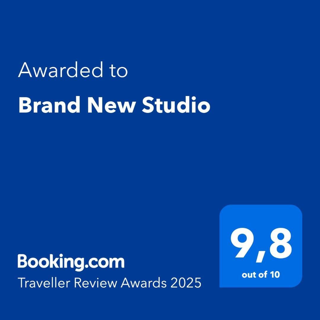 Brand New Studio เบนัลมาเดนา ภายนอก รูปภาพ